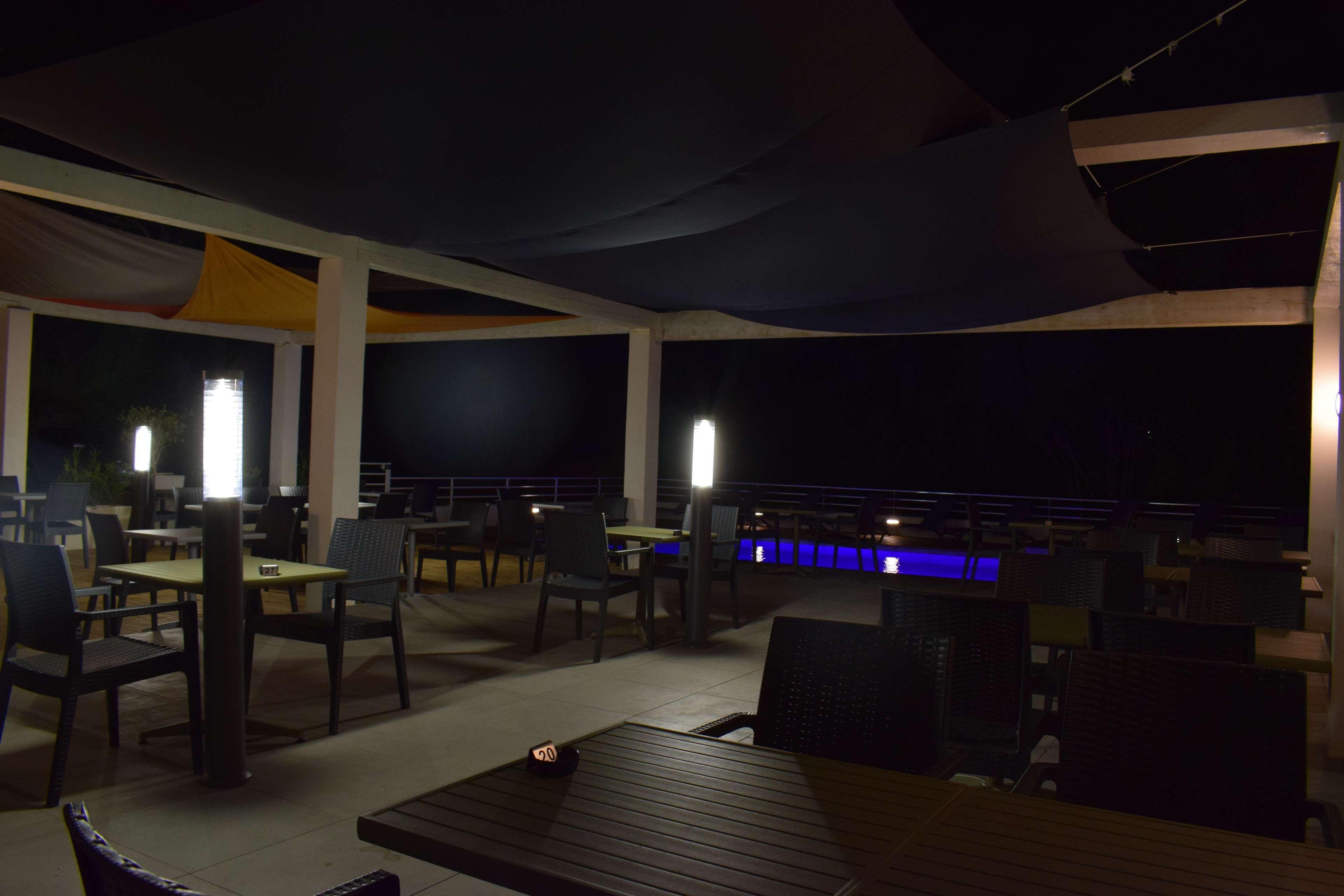 Campanile Aix En Provence Ouest Jas-de-bouffan Hotel