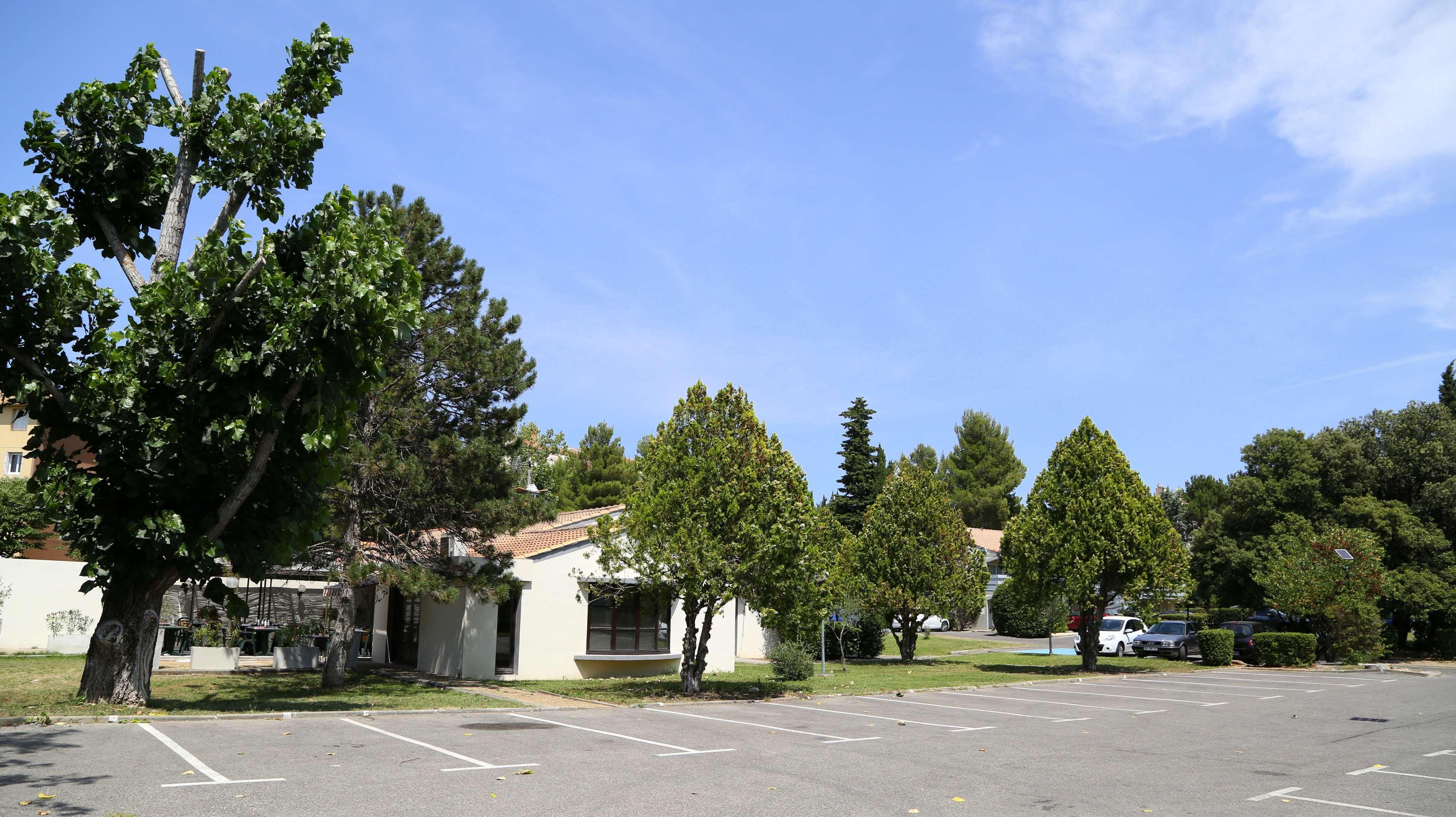 Campanile Aix En Provence Ouest Jas-de-bouffan Hotel 3*