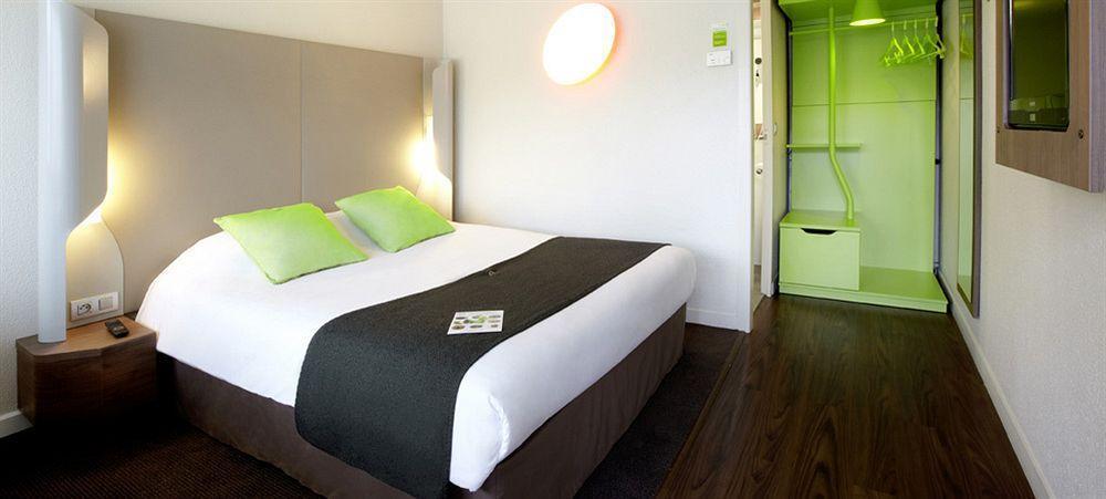 Campanile Aix En Provence Ouest Jas-de-bouffan Hotel 3*