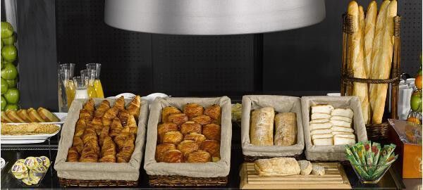 Campanile Aix En Provence Ouest Jas-de-bouffan Hotel 3*