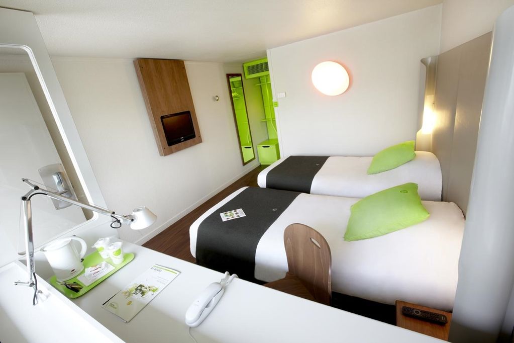 Hotel Campanile Aix En Provence Ouest Jas-de-bouffan 3*